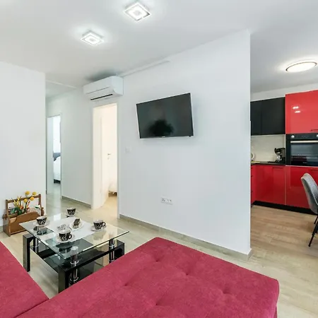 2 Bedroom Gorgeous In * Pula
