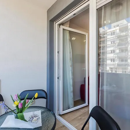 Apartamento 2 Bedroom Gorgeous In *
